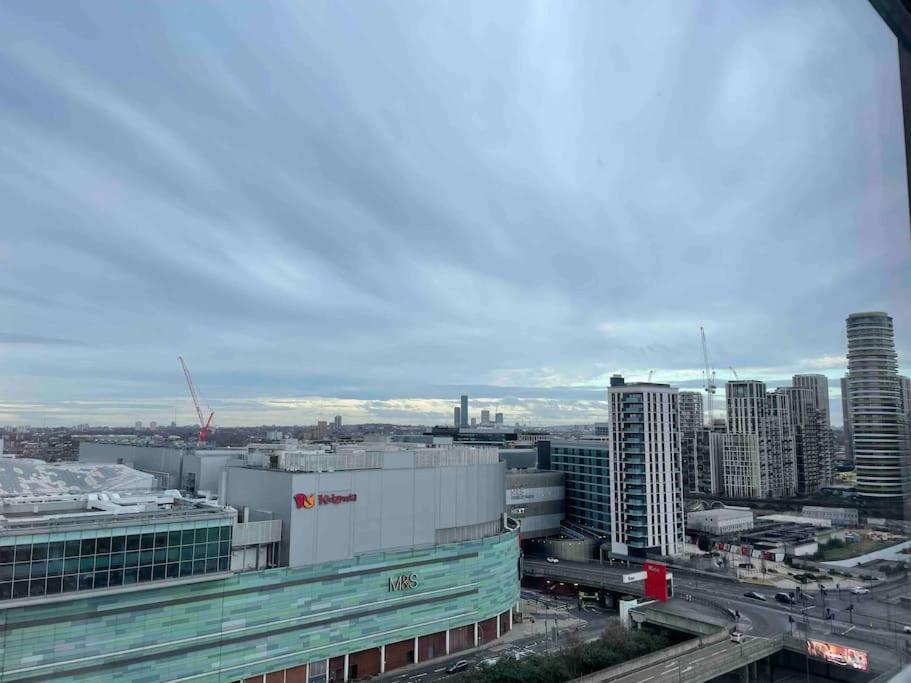 Westfield View Flat Apartment London